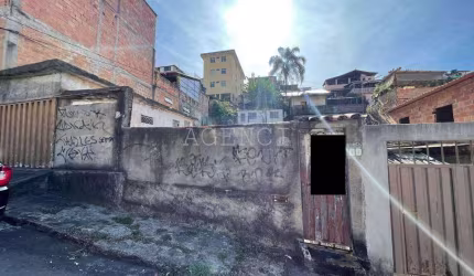 Lote de 300m² no bairro Santa Maria