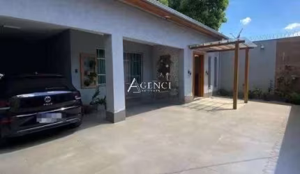 Casa de 4 quartos suíte Bairro Inconfidentes