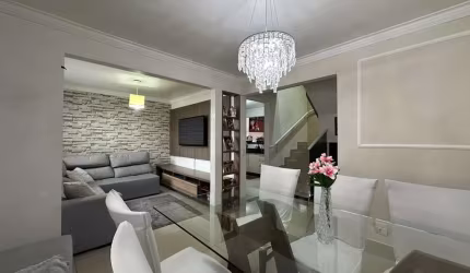 Sobrado com 3 dormitórios à venda, 75 m² por R$ 548.000,00 - Hauer - Curitiba/PR