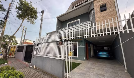 Sobrado com 3 dormitórios à venda, 140 m² por R$ 679.900,00 - Umbará - Curitiba/PR