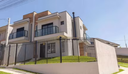 Sobrado com 3 dormitórios à venda, 104 m² por R$ 735.000,00 - Atuba - Curitiba/PR