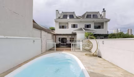 Sobrado com 3 dormitórios à venda, 213 m² por R$ 1.850.000,00 - Mossunguê - Curitiba/PR