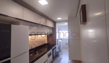 EDIFICIO BENEVENTO APTO 96m², 3 suítes, riquíssimo em móveis planejados, 3 vagas, varanda gourmet, excelente localização