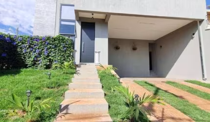 Linda casa na City Ribeirão