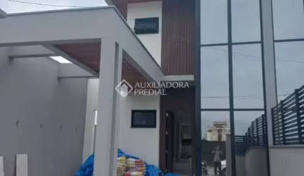 Casa com 3 quartos à venda na Rua Jardim dos Eucaliptos, 500, Campeche, Florianópolis, 179 m2 por R$ 1.990.000
