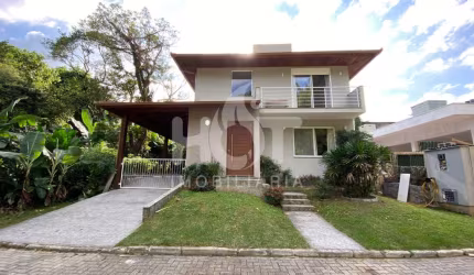 Casa em condomínio fechado com 3 quartos à venda na Servidão Julia Maria da Rocha, 123, Rio Tavares, Florianópolis, 230 m2 por R$ 2.800.000