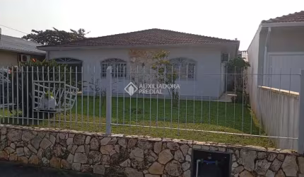 Casa com 4 quartos à venda na Rua Valdemiro Júlio Gonçalves, 127, Carianos, Florianópolis, 168 m2 por R$ 950.000
