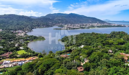 Terreno à venda na Rua Laurindo Januário da Silveira, 3412, Lagoa da Conceição, Florianópolis, 2890 m2 por R$ 7.700.000