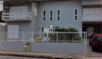 Casa com 4 quartos à venda na Rua Pau de Canela, 536, Rio Tavares, Florianópolis, 212 m2 por R$ 1.800.000