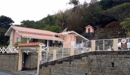 Casa com 2 quartos à venda na Estrada Francisco Thomas dos Santos, 1862, Morro das Pedras, Florianópolis, 80 m2 por R$ 1.500.000