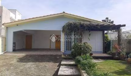 Casa com 3 quartos à venda na Rua Manoel Pedro Vieira, 569, Morro das Pedras, Florianópolis, 179 m2 por R$ 2.050.000