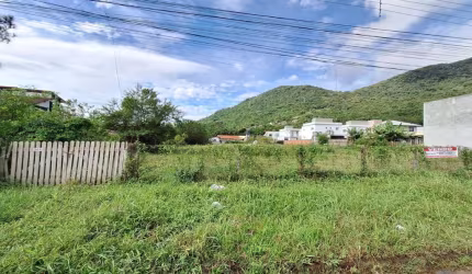 Terreno à venda na Rua Severino Firmino Martins, 561, Ribeirão da Ilha, Florianópolis, 2859 m2 por R$ 1.800.000