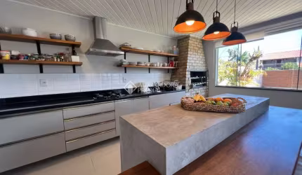 Casa com 3 quartos à venda na Servidão do Mar Grosso, 89, Campeche, Florianópolis, 120 m2 por R$ 2.225.000