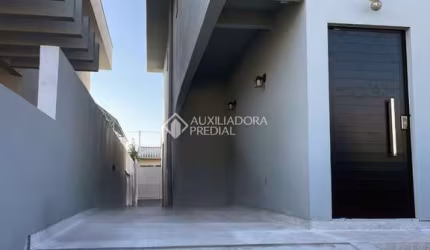 Casa com 3 quartos à venda na Rua Galvão, 591, Carianos, Florianópolis, 147 m2 por R$ 970.000