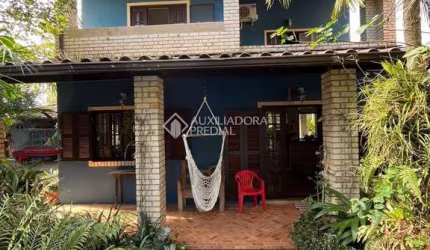Casa com 3 quartos à venda na Rua Isaltina de Assunção Farias, 473, Rio Tavares, Florianópolis, 160 m2 por R$ 2.120.000