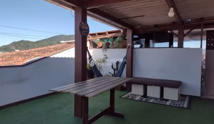 Cobertura com 3 quartos à venda na Servidão Pedro Laureano dos Santos, 240, Ingleses do Rio Vermelho, Florianópolis, 68 m2 por R$ 390.000