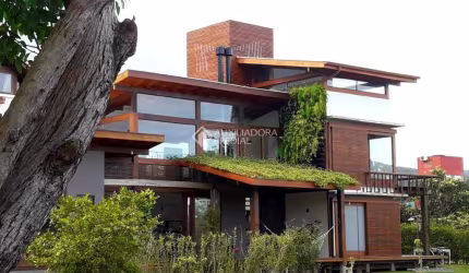 Casa em condomínio fechado com 3 quartos à venda na Rua Reverendo Gelson dos Santos Castro, 886, Rio Tavares, Florianópolis, 201 m2 por R$ 4.800.000