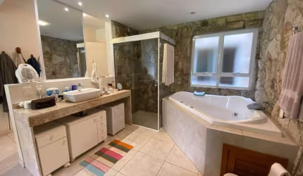 Casa com 2 quartos à venda na Rua Luiz Henrique Rosa, 82, Lagoa da Conceição, Florianópolis, 140 m2 por R$ 1.690.000
