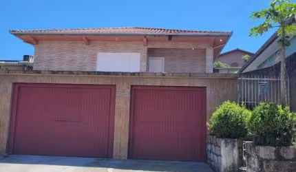 Casa com 2 quartos à venda na Ibirama, 282, Nossa Senhora da Salete, Criciúma, 362 m2 por R$ 390.000