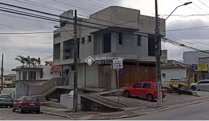 Prédio à venda na Rua Benjamin Gerlach, 387, Fazenda Santo Antônio, São José, 296 m2 por R$ 1.480.000