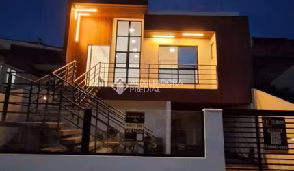 Casa com 3 quartos à venda na Rua José Ilario Ribeiro de Freitas, 20, Bela Vista, Palhoça, 109 m2 por R$ 657.000