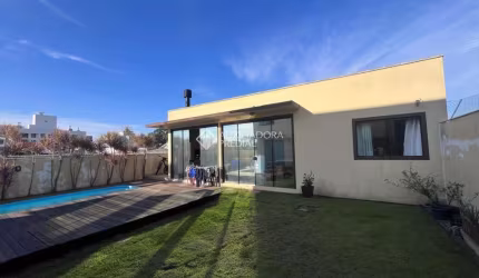 Casa com 4 quartos à venda na Rua Valdeci Izidro da Silveira, 192, Ribeirão da Ilha, Florianópolis, 183 m2 por R$ 1.800.000