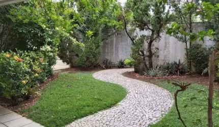 Casa com 3 quartos à venda na Alameda das Eritrinas, Caminho das Árvores, Salvador por R$ 2.300.000