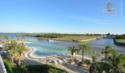 No Ponta da Figueira, lote semi molhado, 800 m² de área privativa