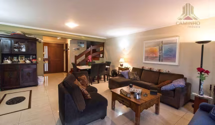 Vendo casa com 254,00 m² na Zona Sul de Porto Alegre, em condomínio horizontal fechado, com vista para o Guaíba