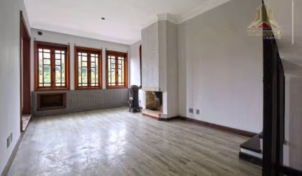 Vendo cobertura duplex com quatro dormitórios, próximo ao Shopping Iguatemi em Porto Alegre