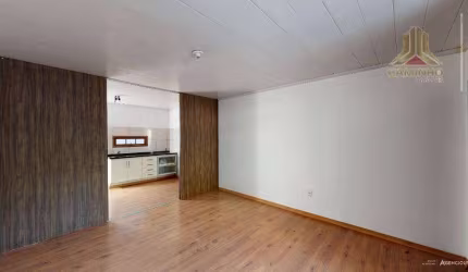 Vendo casa na Rua Roque Calage em Porto Alegre
