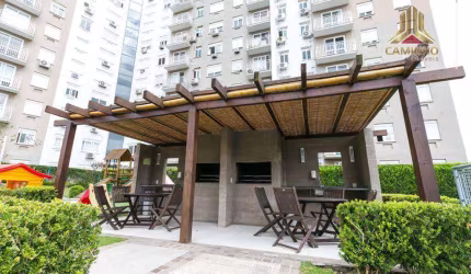 Vendo apartamento de dois dormitórios com suíte, elevador, garagem, imediações Shopping Iguatemi