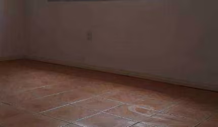 Vendo apartamento térreo , com suíte e lavabo, próximo a Gonçalo de Carvalho em Porto Alegre