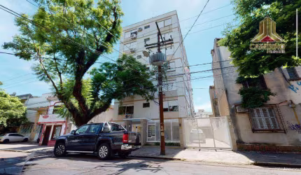 Vendo apartamento de dois dormitórios com garagem e elevador, bairro Floresta em Porto Alegre