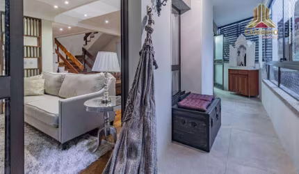 Na Tauphick Saadi, vendo belíssima e confortável cobertura duplex