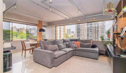 Vendo apartamento totalmente mobiliado, três dormitórios e duas vagas de garagem, próximo ao Country Clube em Porto Alegre