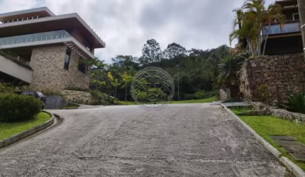 Terreno em condomínio fechado à venda no Lagoa da Conceição, Florianópolis  por R$ 2.000.000