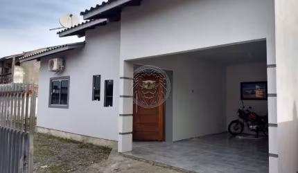 Casa com 2 quartos à venda no Tapera, Florianópolis  por R$ 480.000