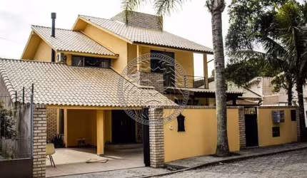 Casa com 4 quartos à venda no Campeche, Florianópolis  por R$ 2.500.000