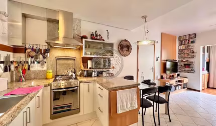 Apartamento com 2 quartos à venda no Lagoa da Conceição, Florianópolis  por R$ 900.000