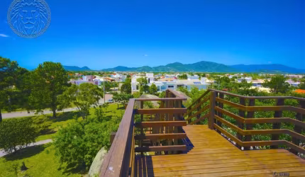 Casa em condomínio fechado com 4 quartos à venda no Campeche, Florianópolis  por R$ 2.700.000