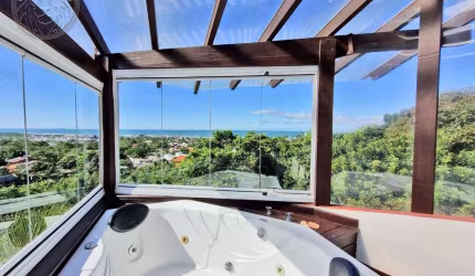 Casa com 4 quartos à venda no Campeche, Florianópolis  por R$ 2.700.000