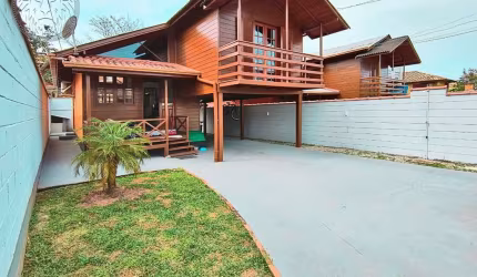 Casa com 2 quartos à venda no Rio Tavares, Florianópolis  por R$ 890.000