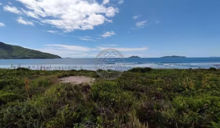 Terreno à venda no Pântano do Sul, Florianópolis  por R$ 3.000.000