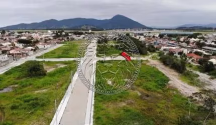 Terreno à venda no Carianos, Florianópolis  por R$ 683.280