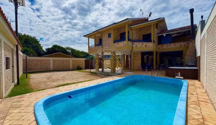 Casa com 4 quartos à venda no Morro das Pedras, Florianópolis  por R$ 1.950.000