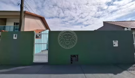 Casa com 3 quartos para alugar no Carianos, Florianópolis  por R$ 3.500