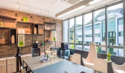 Sala comercial à venda no Saco Grande, Florianópolis  por R$ 540.000
