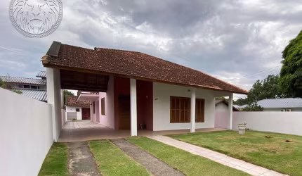 Casa com 5 quartos à venda no Campeche, Florianópolis  por R$ 2.490.000