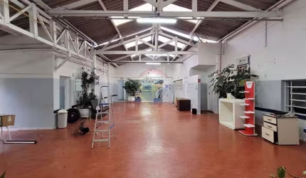 Galpão comercial/industrial com características multiuso e de centro logístico, com 1.250m² no Centro de Santo André.